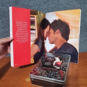 The Twilight Journals 4 Keepsake Journals W/Collectible Tin New + Companion Book